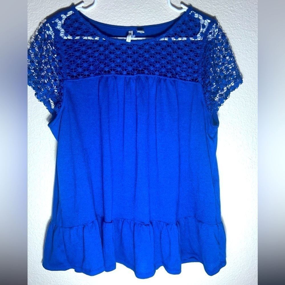 LARGE CATO Crochet Top Blue - Picture 1 of 12